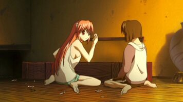 Lucy und Mayuversuchen, die alte Standuhr zu reparieren